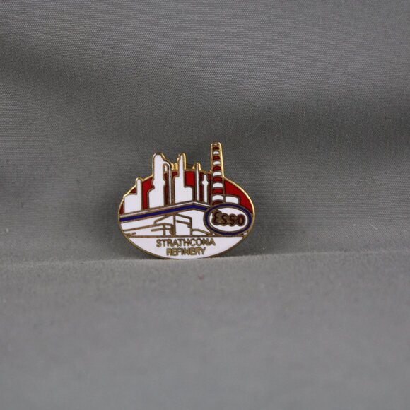 Vintage Gas Company PIn - Esso Strathcona Refinery - Inlaid Pin - Picture 3 of 3